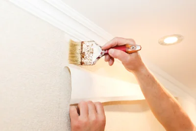 Pose de papier peint à Pionnat — revêtements muraux et toiles de verre